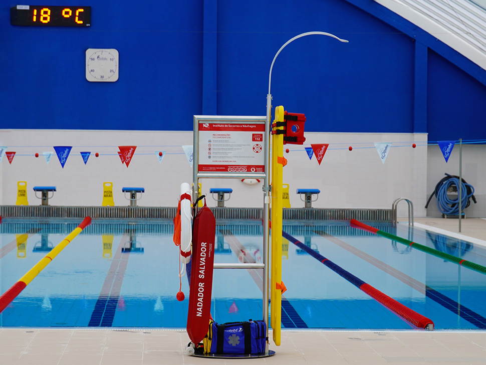 Lifeguard Pool Station – Stainless steel - Image 2